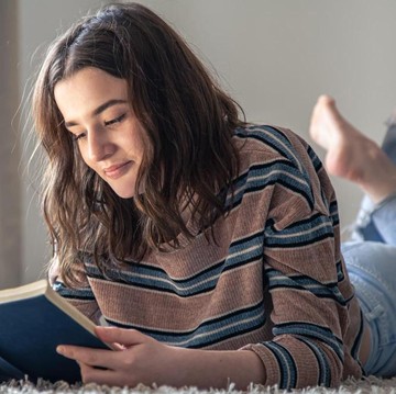 4 Buku yang Cocok Dibaca Perempuan Usia 20-an, 'Teman' Hadapi Quarter Life Crisis