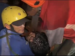 Petugas Damkar Jatuh dari Gedung Saat Tugas di Lubuklinggau, Ini Faktanya