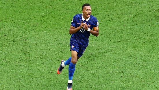 Soccer Football - FIFA World Cup 2026 - Bronze Final - France v England - Miami Stadium, Miami Gardens, Florida, U.S. - July 18, 2026 France's Kylian Mbappe celebrates scoring their third goal REUTERS/Marco Bello