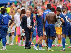 Soccer Football - FIFA World Cup 2026 - Bronze Final - France v England - Miami Stadium, Miami Gardens, Florida, U.S. - July 18, 2026 France coach Didier Deschamps reacts after the match IMAGN IMAGES via Reuters/Sam Navarro