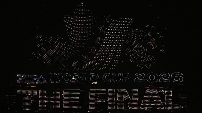 Soccer Football - FIFA World Cup 2026 - Drone Show in New Jersey - New Jersey, U.S. - July 16, 2026 A FIFA drone show is seen with the New York City skyline in the background ahead of the final match between Spain and Argentina IMAGN IMAGES via Reute