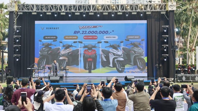 Selain meluncurkan tiga motor listrik sekaligus, yakni Evo, Feliz II, dan Viper, perusahaan juga berkomitmen akan memproduksinya di Subang, Jawa Barat.
