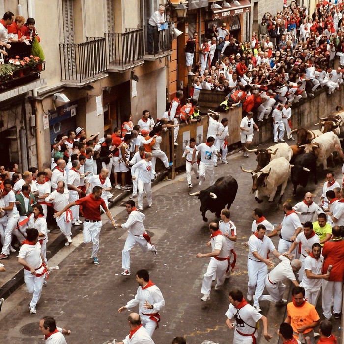 Festival di Spanyol, perang tomat dan menghindari banteng marah Festival di Spanyol, perang tomat dan menghindari banteng marah
