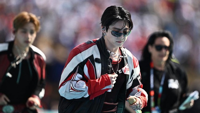 Soccer Football - FIFA World Cup 2026 - Final - Spain v Argentina - Halftime Show - New York/New Jersey Stadium, East Rutherford, New Jersey, U.S. - July 19, 2026 BTS perform during the Halftime Show REUTERS/Dylan Martinez