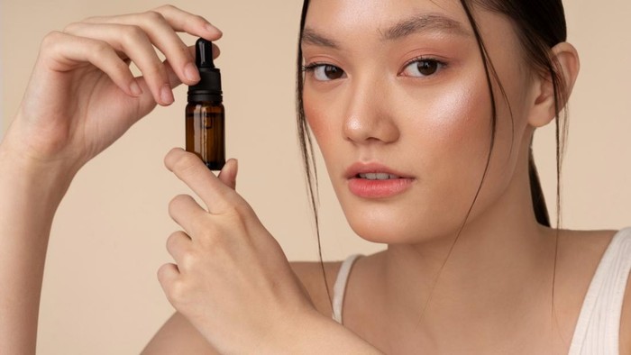 5 Manfaat Niacinamide untuk Kulit, Ternyata Bukan Cuma Bikin Glowing!