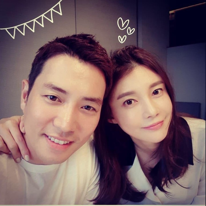<p>Dilansir <em>The Chosun Daily,</em> Joo Sang Wook sukses memerankan peran antagonis pertamanya sejak debut melalui drama ini. Hanya dalam empat episode, drama ini mencapai rating tinggi, rata-raya 22,7 persen di wilayah metropolitan, 21,6 persen secara nasional, dan 25,1 persen menurut Nielsen Korea.&nbsp;(Foto: Instagram @uks0718_)</p>