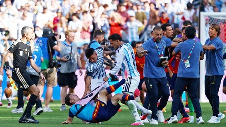 Leandro Paredes diserang kritik imbas kericuhan usai final Piala Dunia 2026.