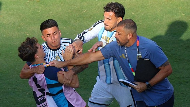 Leandro Paredes nyaris tonjok gavi usai Argentina kalah dari Spanyol di final Piala Dunia 2026.