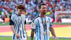 Soccer Football - FIFA World Cup 2026 - Final - Spain v Argentina - New York/New Jersey Stadium, East Rutherford, New Jersey, U.S. - July 19, 2026 Argentina's Lionel Messi with the runners-up medal as he looks dejected after the match IMAGN IMAGES vi