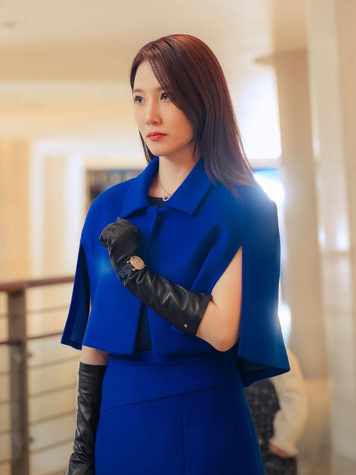 Pada Sabtu, (18/7) lalu, Park Eun Bin kembali dengan proyek drama romantis okultisme bertajuk Spooky in Love. Ia tampil nyentrik dan stylish sebagai Cheon Yeo Ri, pewaris hotel dari keluarga chaebol yang dapat melihat hantu./ Foto: instagram.com/tvn_drama