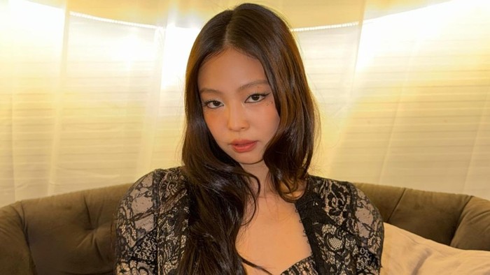 Jennie BLACKPINK Segera Comeback dengan Karya Self-Producing 'Less Than A LOVER'