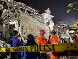 Alat Berat Dikerahkan Evakuasi 4 Korban Terjebak Usai Ledakan di Medan