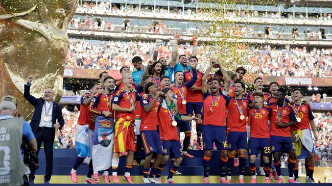 Spain teammates celebrate their victory in the 2026 World Cup final at New York New Jersey Stadium in East Rutherford, New Jersey, U.S., July 19, 2026. REUTERS/Evan Vucci