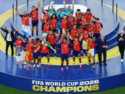 Soccer Football - FIFA World Cup 2026 - Final - Spain v Argentina - New York/New Jersey Stadium, East Rutherford, New Jersey, U.S. - July 19, 2026 Spain's Rodri lifts the World Cup trophy alongside teammates as they celebrate winning the World Cup as