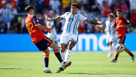 Enzo Fernandez jadi biang kerok kekalahan Argentina dari Spanyol di final Piala Dunia 2026.