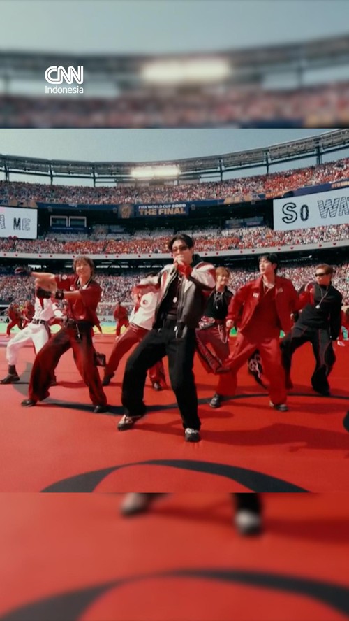 BTS tampil di halftime show final Piala Dunia FIFA dengan lagu medley pada Senin (20/7).