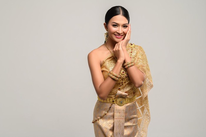Ciri kepribadian orang yang menyukai warna emas, salah satunya dermawan.