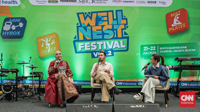 Hari pertama CNN Indonesia Wellnest Festival Vol. 2 di South Quarter Dome, Cilandak, Jakarta Selatan, Selasa (21/7), disambut antusias oleh masyarakat. (CNN Indonesia/Febria Adha L)