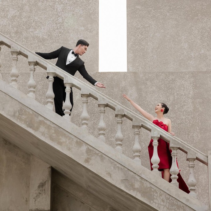 <p>Hal tersebut diketahui langsung melalui beberapa foto romantis yang diunggah di akun Instagram pribadinya. &ldquo;Momen-momen hening, janji-janji lembut, dan cinta sejati yang berbicara dengan sendirinya. Hari-hari tanpa akhir bersamamu telah menanti,&rdquo; tulis Dea, dikutip dari laman Instagram <em>@deaaannisa,</em> Selasa (21/7/2026). (Foto: Instagram @deaaannisa/@fahreza.fikrim)</p>