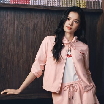 Gaya Kasual Naik Level di Tangan Miu Miu, Burberry, dan Ferragamo