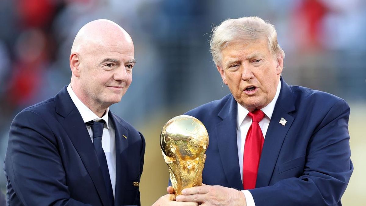 FIFA Pertimbangkan Cabut Penghargaan Perdamaian Donald Trump — NadiKabar.com