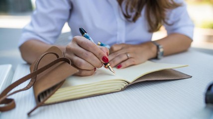 7 Rekomendasi Notebook untuk Journaling yang Simple, Aesthetic, hingga Vintage