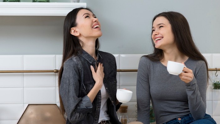 5 Ciri Kepribadian Orang yang Asyik Diajak Ngobrol