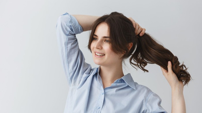 6 Tips Ampuh Melembutkan Rambut di Rumah, Wajib Dicoba!