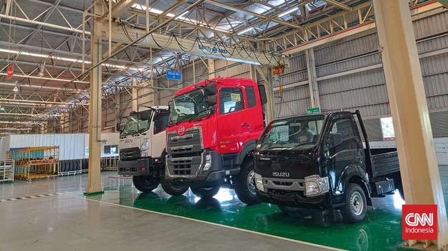 Isuzu Astra Motor Indonesia (IAMI) mengumumkan pencapaian produksi 300 ribu unit kendaraan di fasilitas Isuzu Karawang Plant (IKP), Karawang, Jawa Barat.