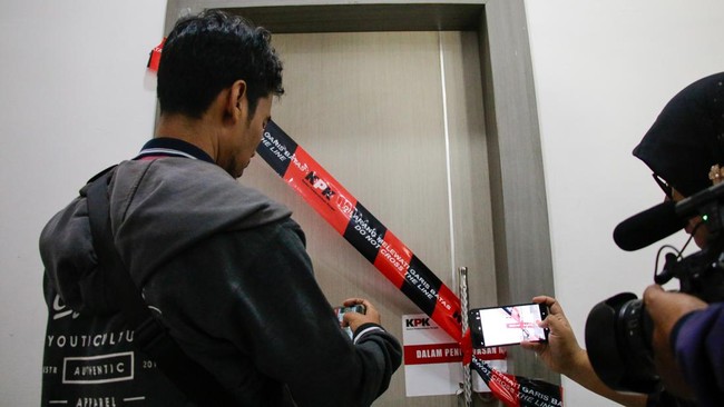 OTT Bupati Lombok Barat Lalu Ahmad Zaini