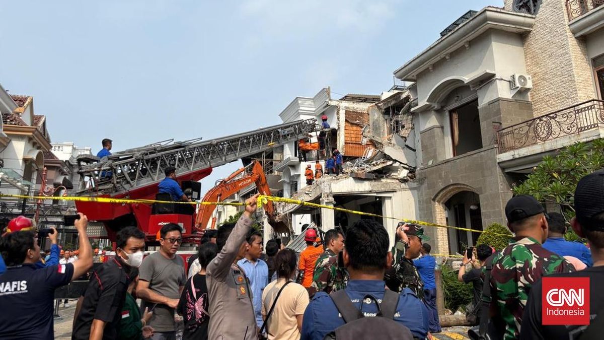 Polisi Olah TKP Rumah Grand Polonia Medan Usai Ledakan
