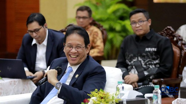 Menkeu Akui Likuiditas Ketat, Suntik Rp281 Triliun ke Himbara — BPD Kredit & DPK Negatif