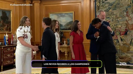 Momen Yamal Jadi Satu-satunya Pemain yang Dipeluk Raja Felipe VI