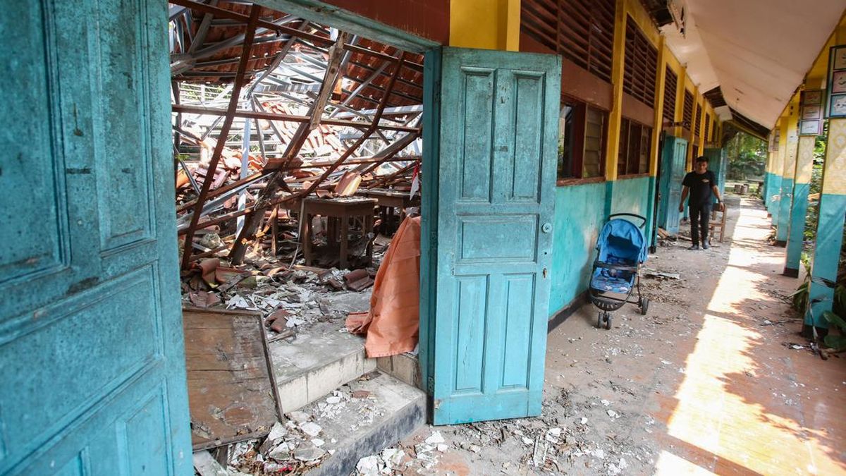 SDN Kebayoran Lama Roboh Terbengkalai 2 Tahun, Ratusan Siswa Ngungsi