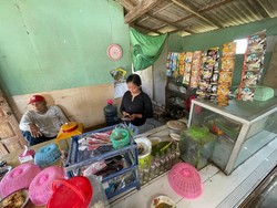 Warung Lontong di Pati Kena Retribusi Rp 840 Ribu Omzetnya Cuma Segini