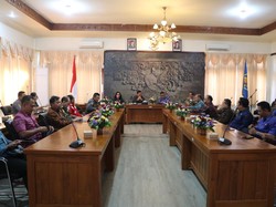 Membeludak, 1.230 Peserta Ramaikan Lomba Perahu Layar Mini Lovina Festival