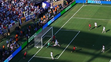 Kabar Sport CNN Terbaru : Perbaiki Kaos Kaki saat Gol Torres, Simeone Dihujat Publik Argentina