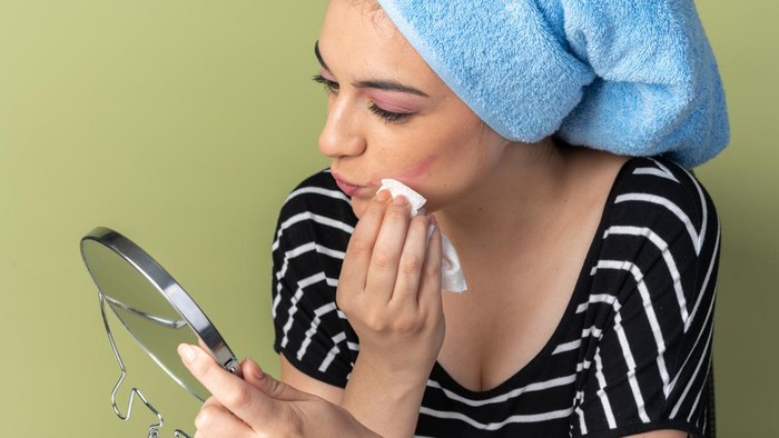 5 Alternatif Micellar Water untuk Menghapus Makeup dengan Mudah