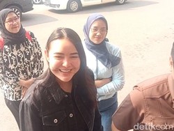 Video: Amanda Manopo Sebut Eks Karyawan Taruh Dupa-Tanah Kuburan di Rumahnya