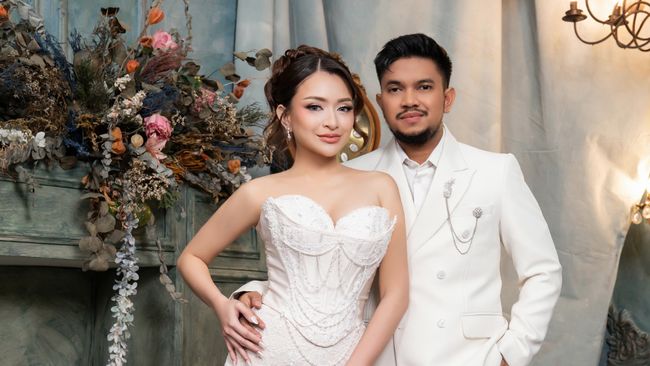 Artis Nathalie Holscher dan Arief Fadli, yang akrab disapa Aripat