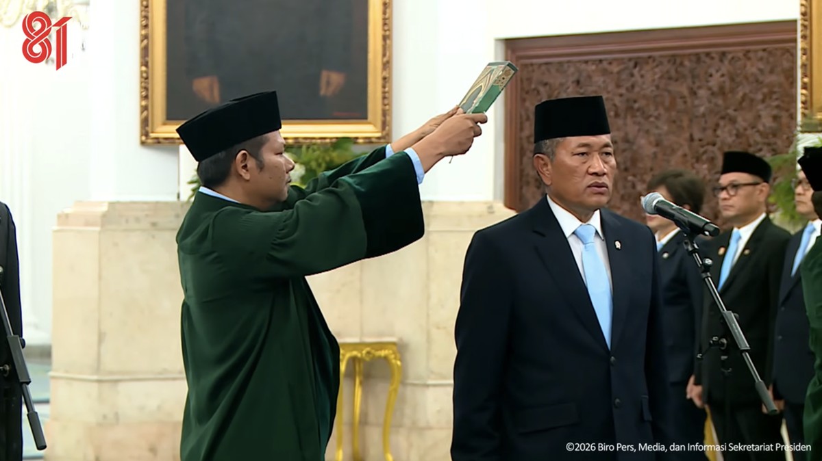 Eks Wamenhan Donny Dilantik Jadi Rektor Universitas Republik Indonesia