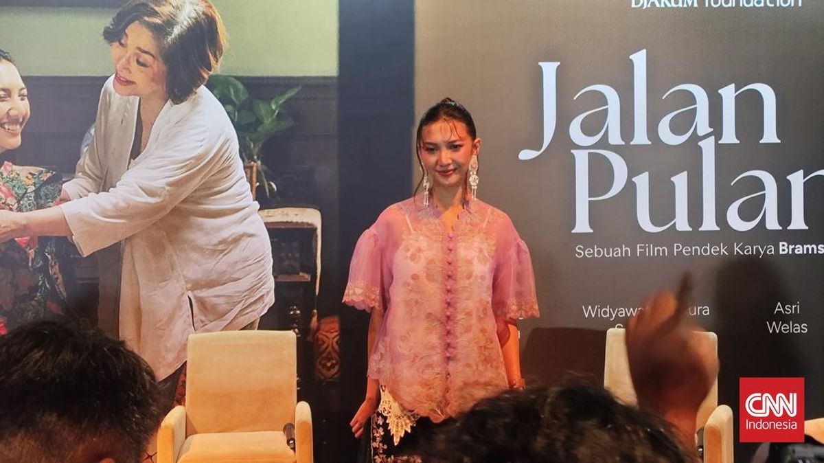 Film Pendek Jalan Pulang, Kisah Hangat Sheila Dara dan Widyawati