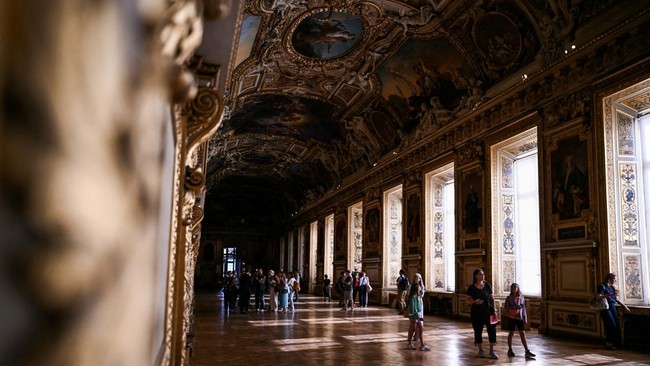 Galeri Apollo Museum Louvre Dibuka Kembali Usai Perampokan 2025