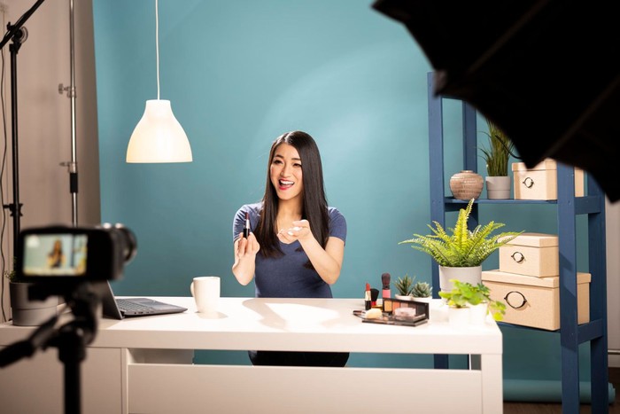 Pekerjaan tanpa modal selanjutnya adalah affiliate marketing.
