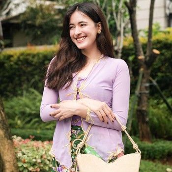 Get The Look: Ide Outfit untuk Hari Kebaya Nasional ala Mawar de Jongh, Anggun dan Memikat