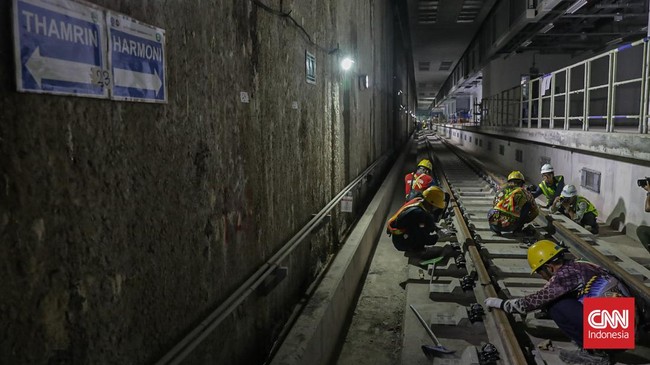 Menyusuri Konstruksi Stasiun MRT Monas