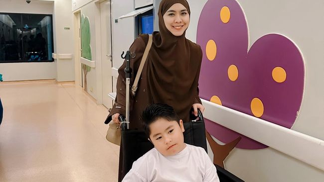 Sulaiman Anak Oki Setiana Dewi Sunat di Usia 5 Tahun, Intip Potretnya