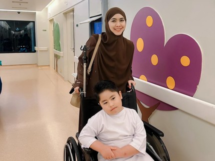 Sulaiman Anak Oki Setiana Dewi Sunat di Usia 5 Tahun, Intip Potretnya
