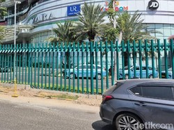 Respons Warga Soal Mal Surabaya Dipagari