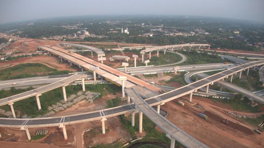 PT Hutama Karya Infrastruktur (HKI) nan tergabung dalam Kerja Sama Operasi (KSO) WIKA-PP-KMK-HKI terus mempercepat pengerjaan Proyek Tol Jakarta-Cikampek II Selatan Paket 2A. (Dok. HKI)